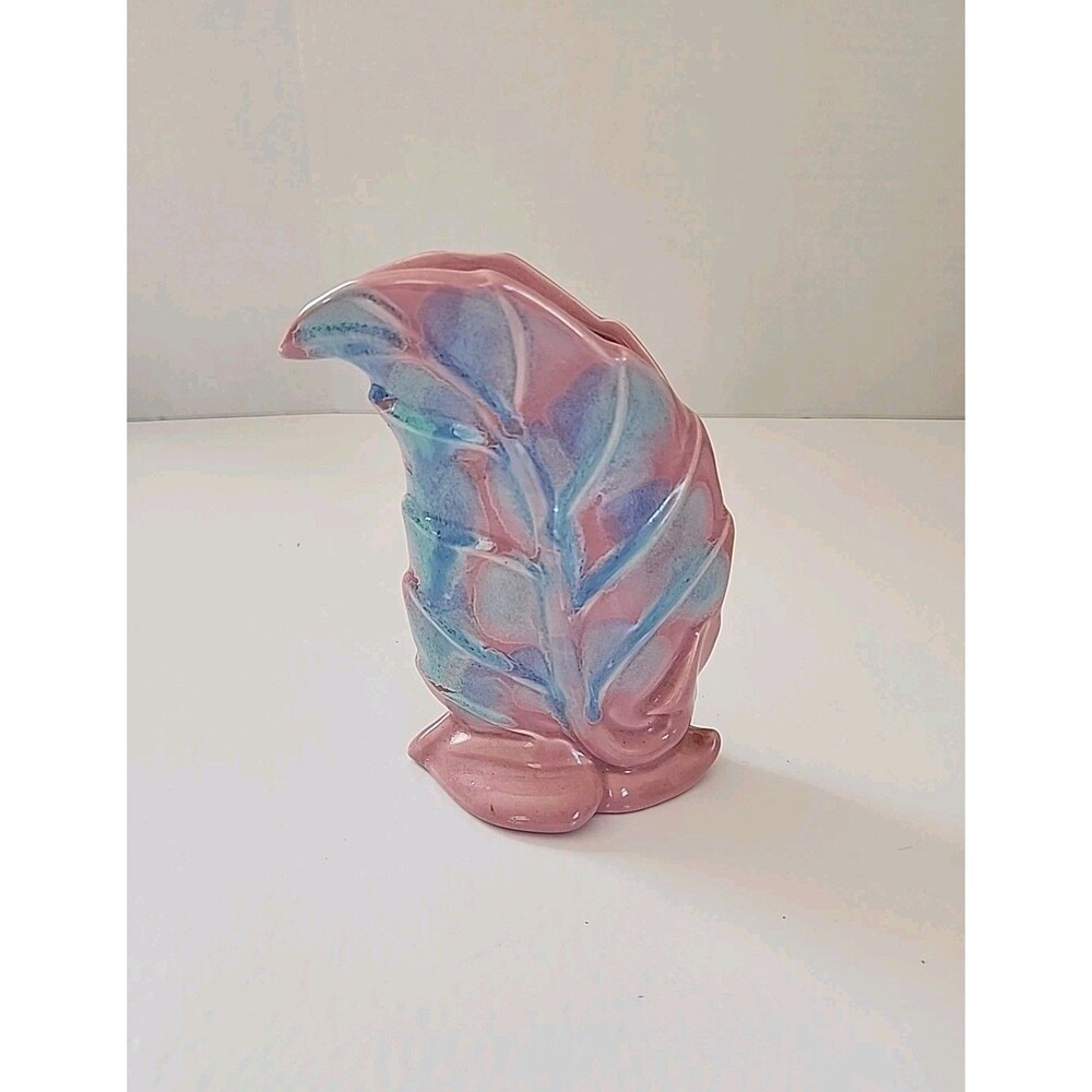 Vintage Royal Haegar Pottery Royal Hickman Leaf USA Art Pottery, glassware Vase
